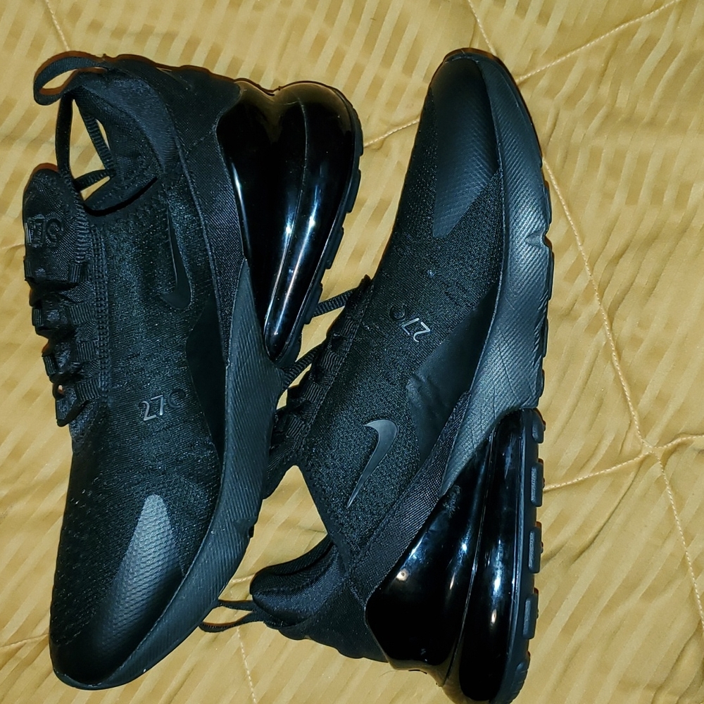 Nike Air Max 270